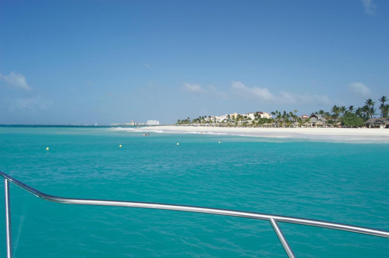 Yoyita Suites Aruba Villa Palm Beach Exterior photo